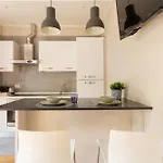Easytopstay - Porta Romana Lovely Apartamento