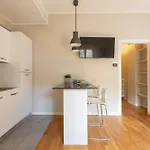 Easytopstay - Porta Romana Lovely