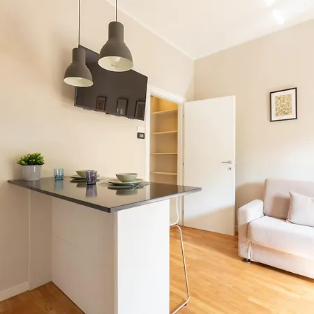 Easytopstay - Porta Romana Lovely דירה *